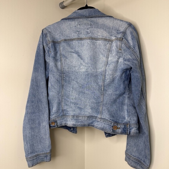 YMI Light Blue Denim Cropped Jean Jacket – Distressed Pocket, Size Large - Picture 5 of 5